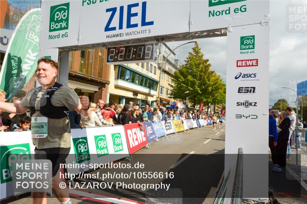 20.09.2026 - PSD Bank Halbmarathon LAZAROV Photography http://msf.ph/oto/10556616 20.09.2026 12:21:19 Ziel 1004, 1143, 1281, 1443, 1793, 2906, 2907, 3197, 3672 meine-sportfotos.de