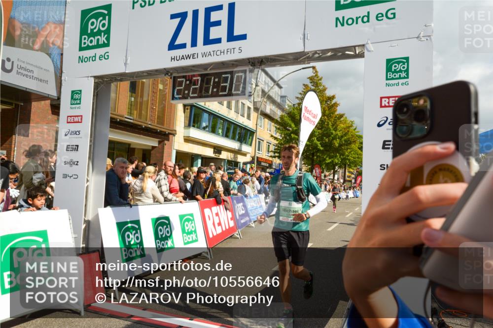 20.09.2026 - PSD Bank Halbmarathon LAZAROV Photography http://msf.ph/oto/10556646 20.09.2026 12:21:30 Ziel 1203, 1443, 1793, 3197, 3672, 4205 meine-sportfotos.de