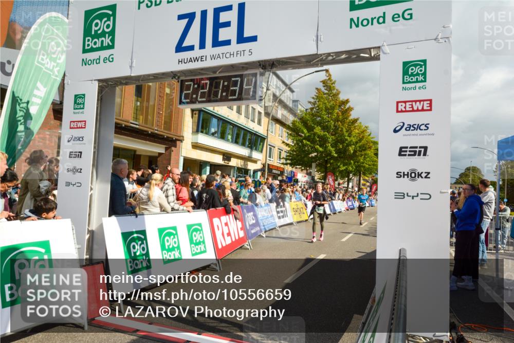 20.09.2026 - PSD Bank Halbmarathon LAZAROV Photography http://msf.ph/oto/10556659 20.09.2026 12:21:33 Ziel 1203, 1793, 4205 meine-sportfotos.de