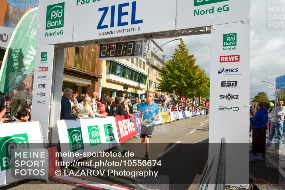 20.09.2026 - PSD Bank Halbmarathon LAZAROV Photography http://msf.ph/oto/10556674 20.09.2026 12:21:36 Ziel 1097, 1203, 1714, 1793, 4205 meine-sportfotos.de
