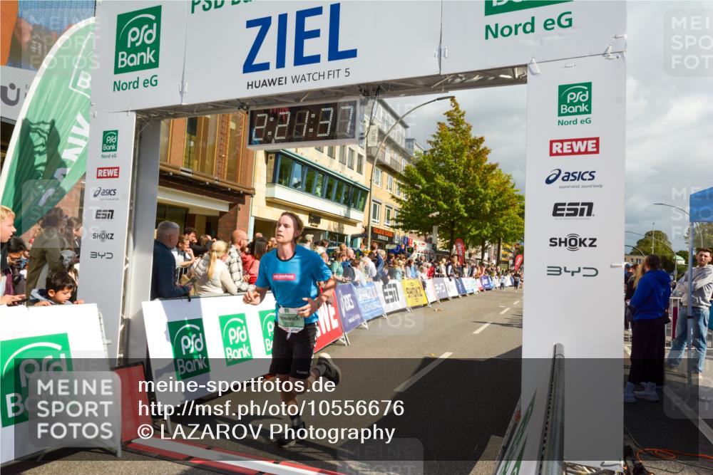 20.09.2026 - PSD Bank Halbmarathon LAZAROV Photography http://msf.ph/oto/10556676 20.09.2026 12:21:37 Ziel 1097, 1203, 1714, 4205 meine-sportfotos.de