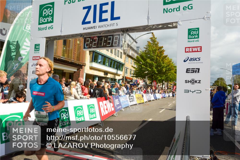20.09.2026 - PSD Bank Halbmarathon LAZAROV Photography http://msf.ph/oto/10556677 20.09.2026 12:21:37 Ziel 1097, 1203, 1714, 4205 meine-sportfotos.de