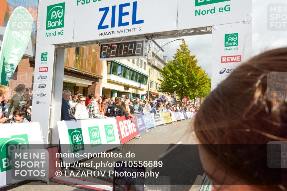 20.09.2026 - PSD Bank Halbmarathon LAZAROV Photography http://msf.ph/oto/10556689 20.09.2026 12:21:42 Ziel 1041, 1097, 1203, 1659, 1714, 2419, 4205 meine-sportfotos.de