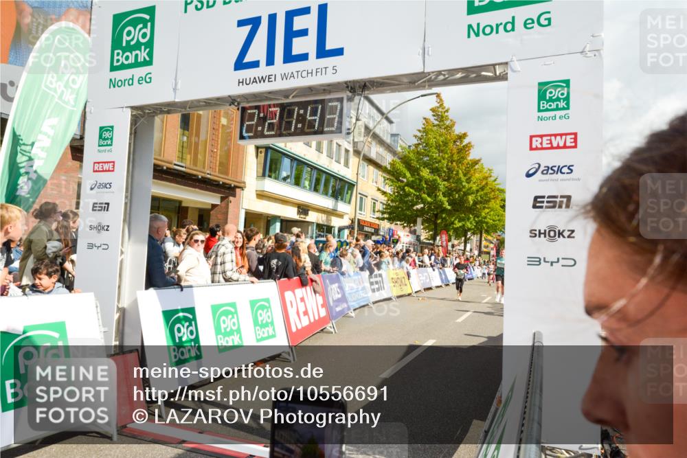 20.09.2026 - PSD Bank Halbmarathon LAZAROV Photography http://msf.ph/oto/10556691 20.09.2026 12:21:43 Ziel 1041, 1097, 1659, 1714, 2419, 2917, 4205 meine-sportfotos.de