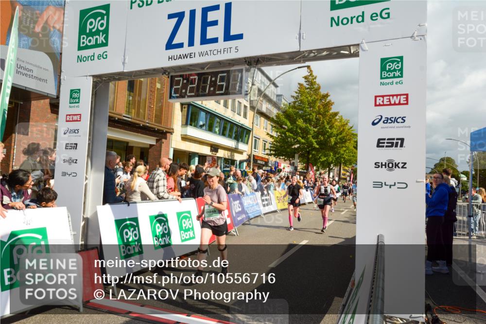 20.09.2026 - PSD Bank Halbmarathon LAZAROV Photography http://msf.ph/oto/10556716 20.09.2026 12:21:51 Ziel 1041, 1097, 1659, 1714, 2060, 2235, 2419, 2917, 4303, 4310, 4315 meine-sportfotos.de