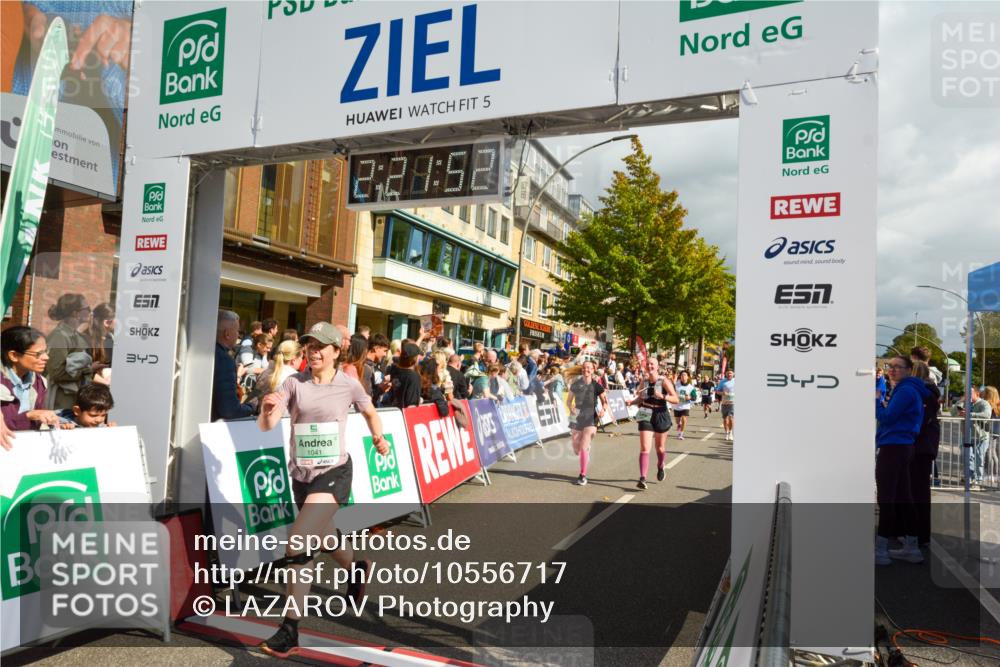 20.09.2026 - PSD Bank Halbmarathon LAZAROV Photography http://msf.ph/oto/10556717 20.09.2026 12:21:51 Ziel 1041, 1097, 1659, 1714, 2060, 2235, 2419, 2917, 4303, 4310, 4315 meine-sportfotos.de