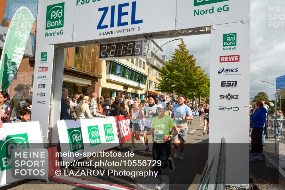 20.09.2026 - PSD Bank Halbmarathon LAZAROV Photography http://msf.ph/oto/10556729 20.09.2026 12:21:55 Ziel 1041, 1659, 2060, 2235, 2419, 2917, 3741, 4303, 4310, 4315 meine-sportfotos.de