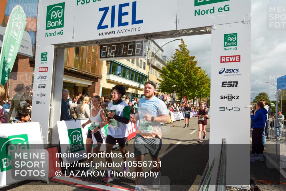 20.09.2026 - PSD Bank Halbmarathon LAZAROV Photography http://msf.ph/oto/10556731 20.09.2026 12:21:55 Ziel 1041, 1659, 2060, 2235, 2419, 2917, 3741, 4303, 4310, 4315 meine-sportfotos.de