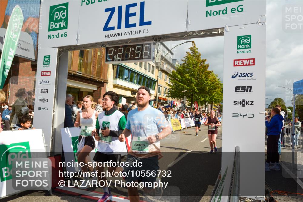 20.09.2026 - PSD Bank Halbmarathon LAZAROV Photography http://msf.ph/oto/10556732 20.09.2026 12:21:56 Ziel 1041, 1659, 2060, 2235, 2419, 2770, 2917, 3741, 4303, 4310, 4315 meine-sportfotos.de