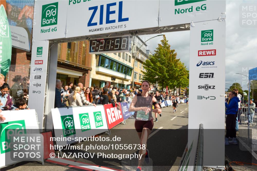 20.09.2026 - PSD Bank Halbmarathon LAZAROV Photography http://msf.ph/oto/10556738 20.09.2026 12:21:57 Ziel 1041, 1659, 1773, 2060, 2235, 2419, 2770, 2917, 3741, 4303, 4310, 4315, 4413 meine-sportfotos.de