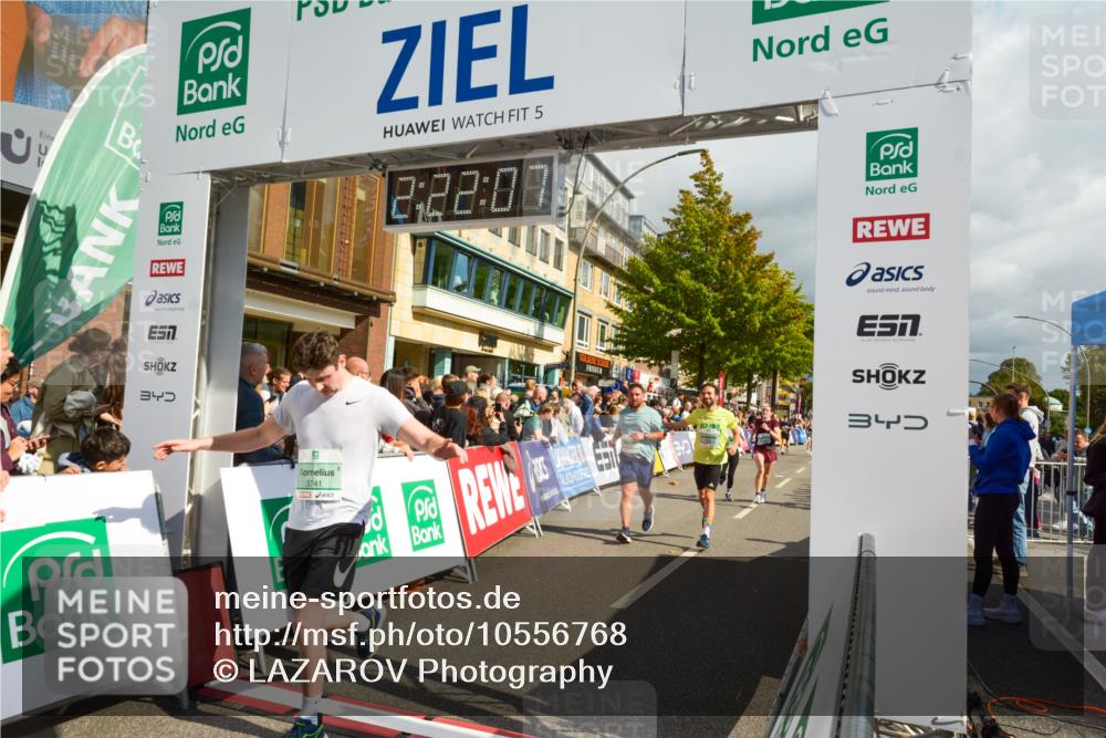 20.09.2026 - PSD Bank Halbmarathon LAZAROV Photography http://msf.ph/oto/10556768 20.09.2026 12:22:07 Ziel 1329, 1773, 1991, 2770, 3014, 3560, 3741, 4361, 4413 meine-sportfotos.de