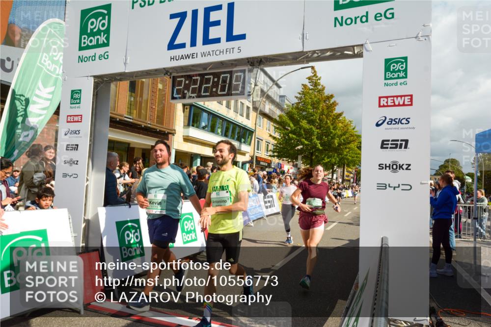 20.09.2026 - PSD Bank Halbmarathon LAZAROV Photography http://msf.ph/oto/10556773 20.09.2026 12:22:08 Ziel 1329, 1773, 1991, 2770, 3014, 3560, 3741, 4361, 4413 meine-sportfotos.de