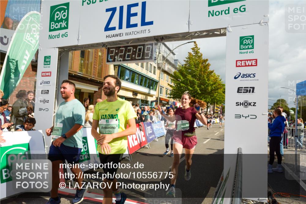 20.09.2026 - PSD Bank Halbmarathon LAZAROV Photography http://msf.ph/oto/10556775 20.09.2026 12:22:09 Ziel 1329, 1773, 1991, 2770, 3014, 3560, 3741, 4361, 4413 meine-sportfotos.de