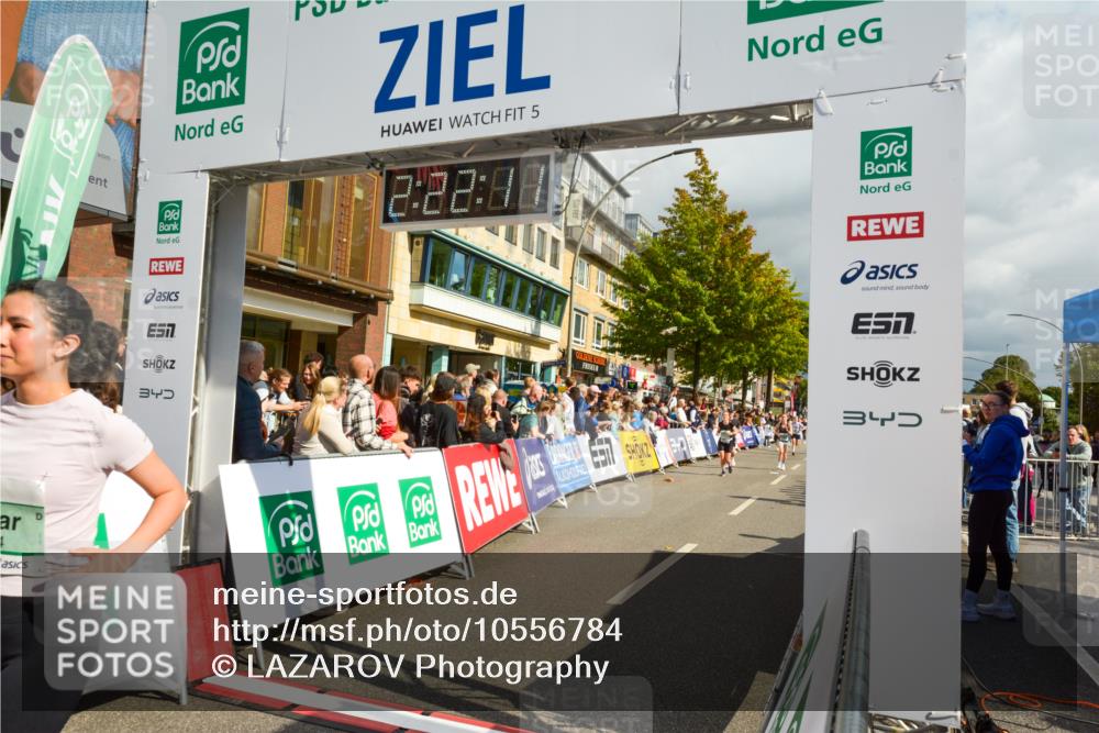 20.09.2026 - PSD Bank Halbmarathon LAZAROV Photography http://msf.ph/oto/10556784 20.09.2026 12:22:11 Ziel 1329, 1773, 1991, 2770, 3014, 3560, 3741, 4337, 4361, 4413 meine-sportfotos.de