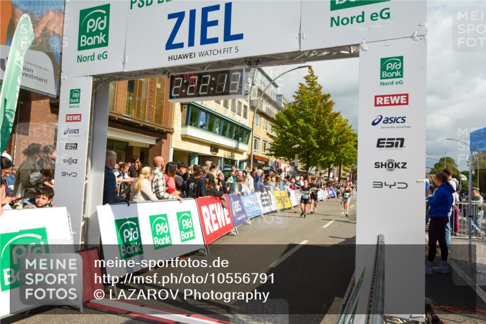 20.09.2026 - PSD Bank Halbmarathon LAZAROV Photography http://msf.ph/oto/10556791 20.09.2026 12:22:13 Ziel 1329, 1773, 1825, 1991, 2770, 3014, 3560, 3741, 4337, 4361, 4413 meine-sportfotos.de