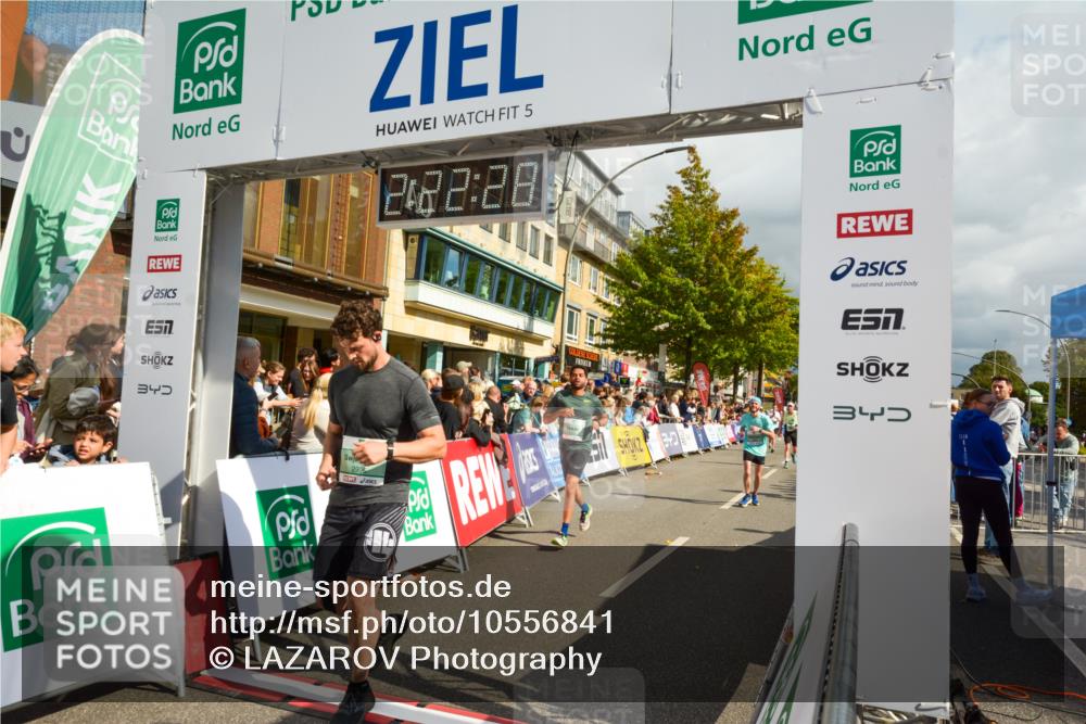 20.09.2026 - PSD Bank Halbmarathon LAZAROV Photography http://msf.ph/oto/10556841 20.09.2026 12:22:27 Ziel 1657, 1825, 2996, 3462, 4333, 4337, 4362, 4388, 4666 meine-sportfotos.de