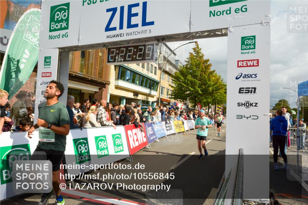 20.09.2026 - PSD Bank Halbmarathon LAZAROV Photography http://msf.ph/oto/10556845 20.09.2026 12:22:29 Ziel 1657, 1767, 1825, 2996, 3462, 4161, 4333, 4362, 4388, 4666 meine-sportfotos.de