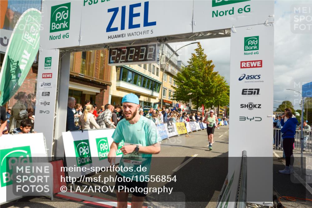 20.09.2026 - PSD Bank Halbmarathon LAZAROV Photography http://msf.ph/oto/10556854 20.09.2026 12:22:31 Ziel 1657, 1767, 1825, 2392, 2996, 3462, 4161, 4333, 4362, 4388, 4666 meine-sportfotos.de