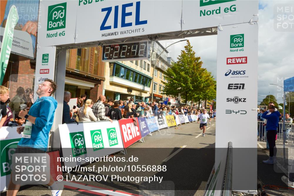 20.09.2026 - PSD Bank Halbmarathon LAZAROV Photography http://msf.ph/oto/10556888 20.09.2026 12:22:41 Ziel 1657, 1767, 1939, 2392, 3245, 3358, 4032, 4161, 4333, 4388 meine-sportfotos.de