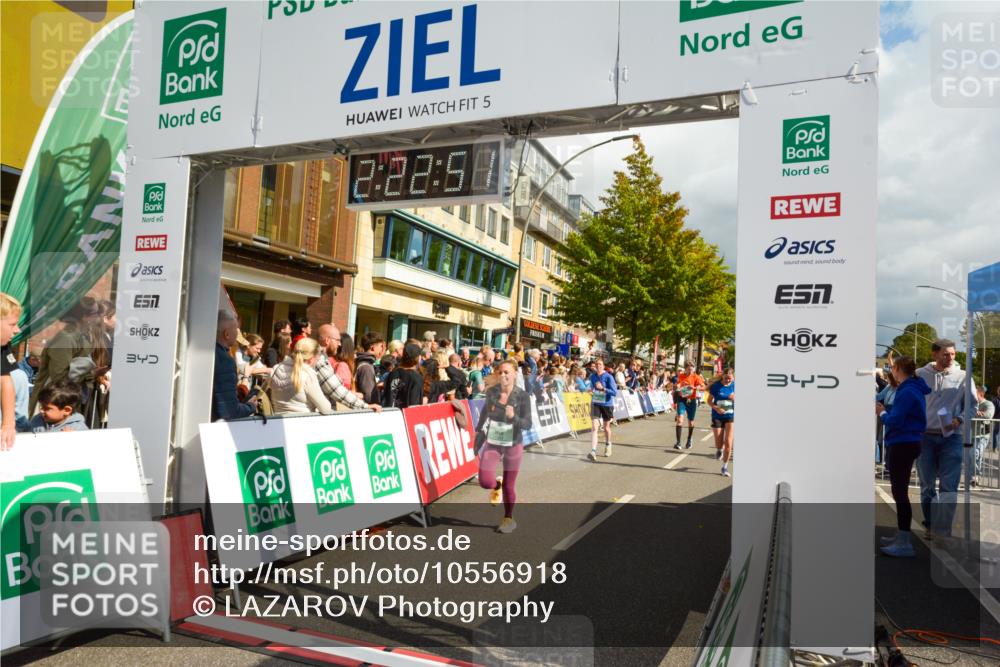 20.09.2026 - PSD Bank Halbmarathon LAZAROV Photography http://msf.ph/oto/10556918 20.09.2026 12:22:50 Ziel 1378, 1391, 1939, 2319, 2710, 3245, 3358, 3541, 4032 meine-sportfotos.de