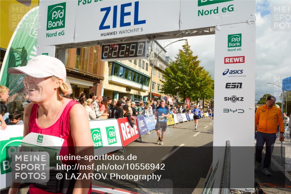 20.09.2026 - PSD Bank Halbmarathon LAZAROV Photography http://msf.ph/oto/10556942 20.09.2026 12:22:57 Ziel 1295, 1378, 1391, 1939, 2319, 2337, 2710, 3541, 4032, 4202 meine-sportfotos.de