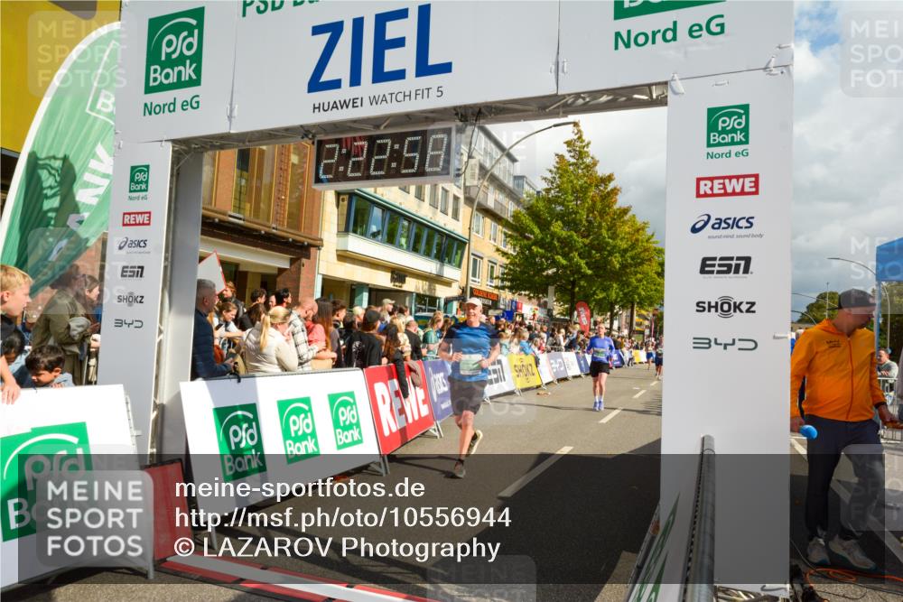 20.09.2026 - PSD Bank Halbmarathon LAZAROV Photography http://msf.ph/oto/10556944 20.09.2026 12:22:58 Ziel 1295, 1378, 1391, 2319, 2337, 2710, 3541, 4032, 4202 meine-sportfotos.de