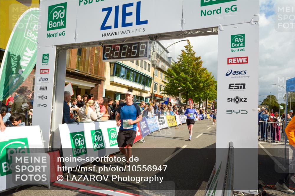 20.09.2026 - PSD Bank Halbmarathon LAZAROV Photography http://msf.ph/oto/10556947 20.09.2026 12:22:59 Ziel 1295, 1378, 1391, 2319, 2337, 2710, 3541, 4032, 4202 meine-sportfotos.de