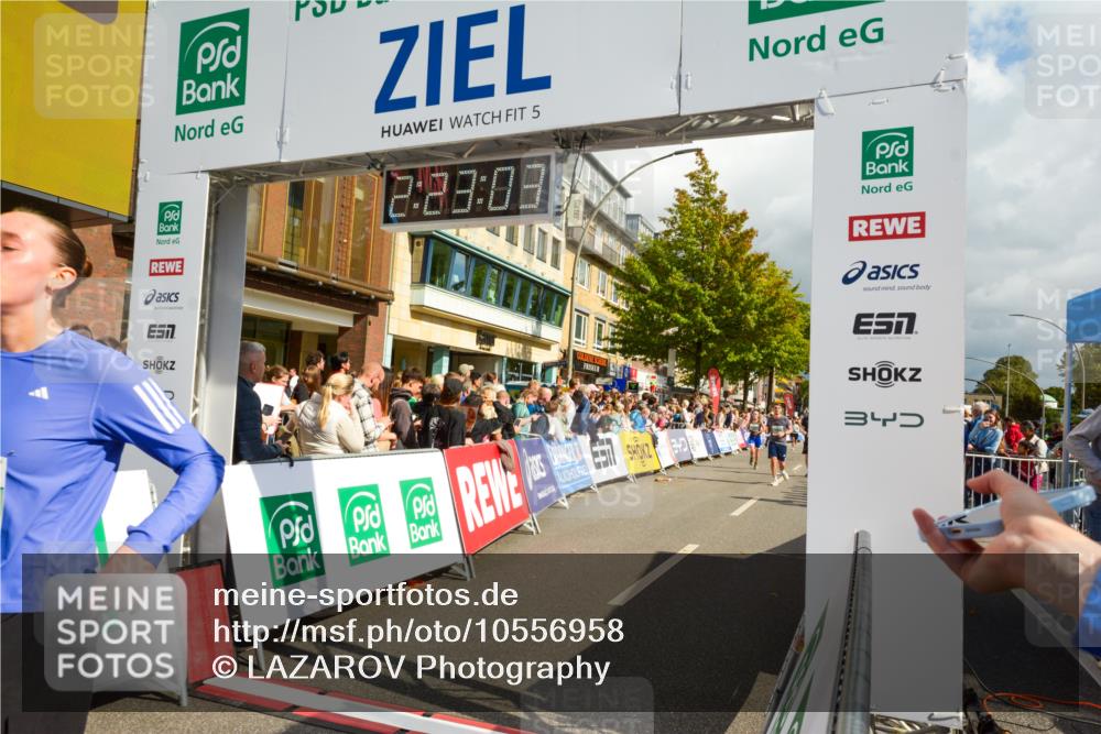 20.09.2026 - PSD Bank Halbmarathon LAZAROV Photography http://msf.ph/oto/10556958 20.09.2026 12:23:02 Ziel 1295, 1378, 1391, 2319, 2337, 4202, 4284 meine-sportfotos.de