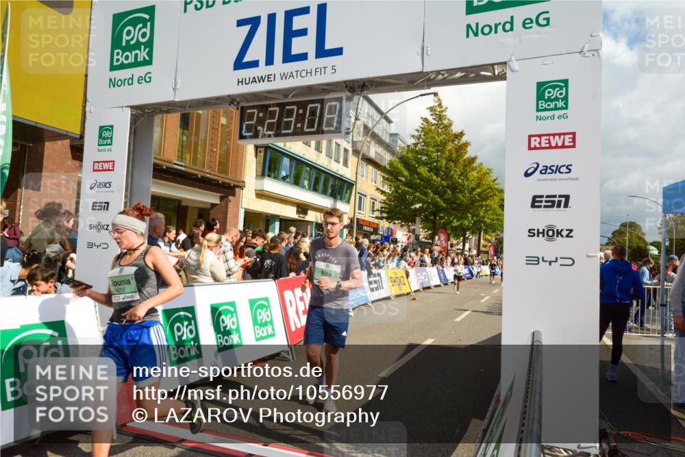20.09.2026 - PSD Bank Halbmarathon LAZAROV Photography http://msf.ph/oto/10556977 20.09.2026 12:23:08 Ziel 1295, 2337, 2746, 2916, 4202, 4271, 4284 meine-sportfotos.de