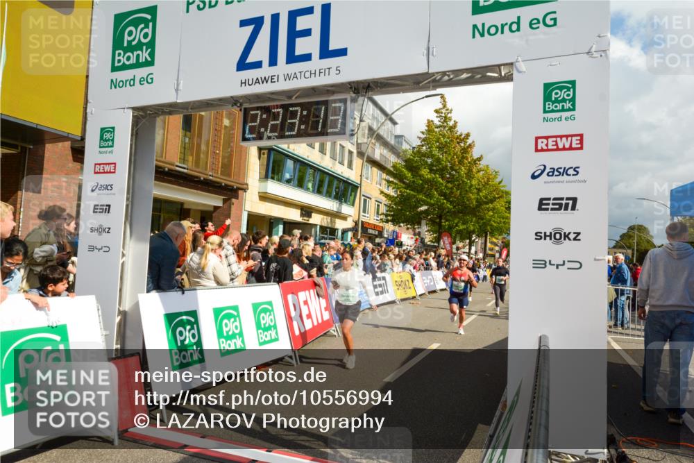 20.09.2026 - PSD Bank Halbmarathon LAZAROV Photography http://msf.ph/oto/10556994 20.09.2026 12:23:13 Ziel 1295, 2193, 2337, 2746, 2916, 4202, 4271, 4284 meine-sportfotos.de