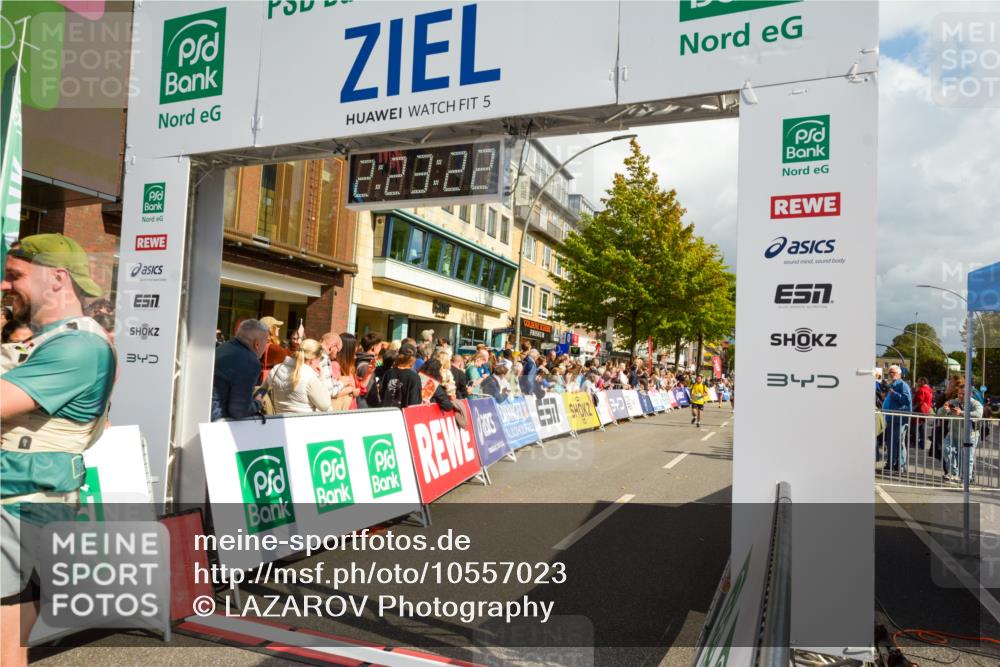 20.09.2026 - PSD Bank Halbmarathon LAZAROV Photography http://msf.ph/oto/10557023 20.09.2026 12:23:22 Ziel 1324, 2193, 2384, 2916, 3807, 4271, 4628, 4667 meine-sportfotos.de