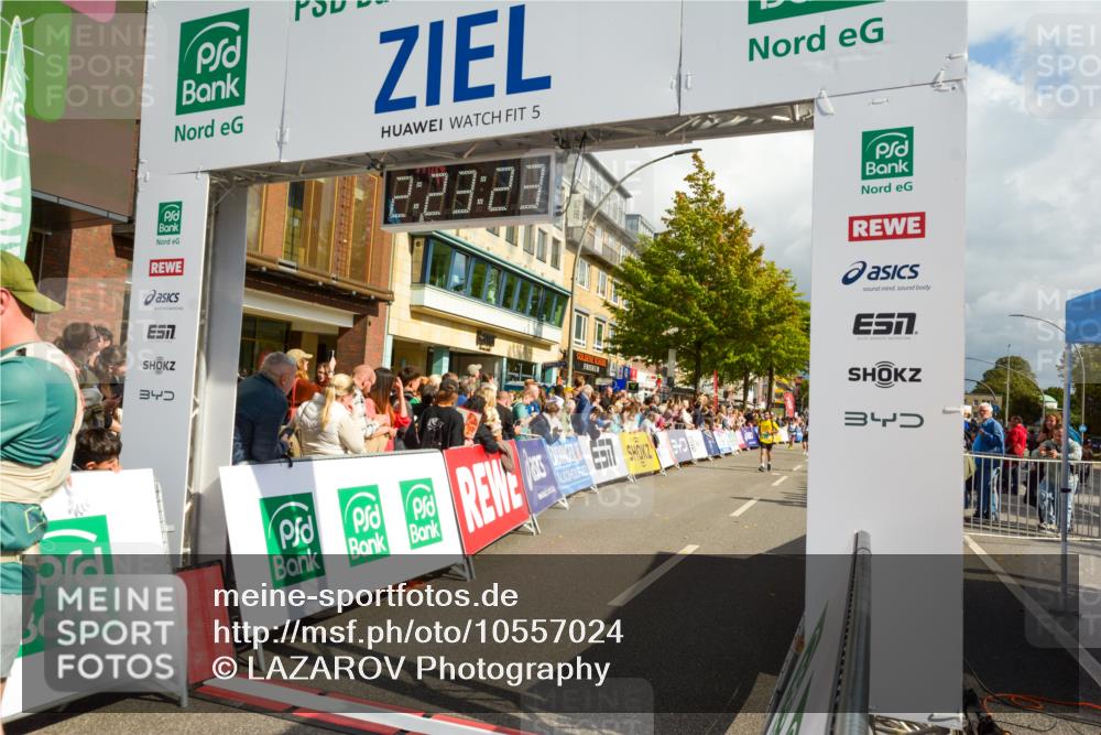 20.09.2026 - PSD Bank Halbmarathon LAZAROV Photography http://msf.ph/oto/10557024 20.09.2026 12:23:22 Ziel 1324, 2193, 2384, 2916, 3807, 4271, 4628, 4667 meine-sportfotos.de