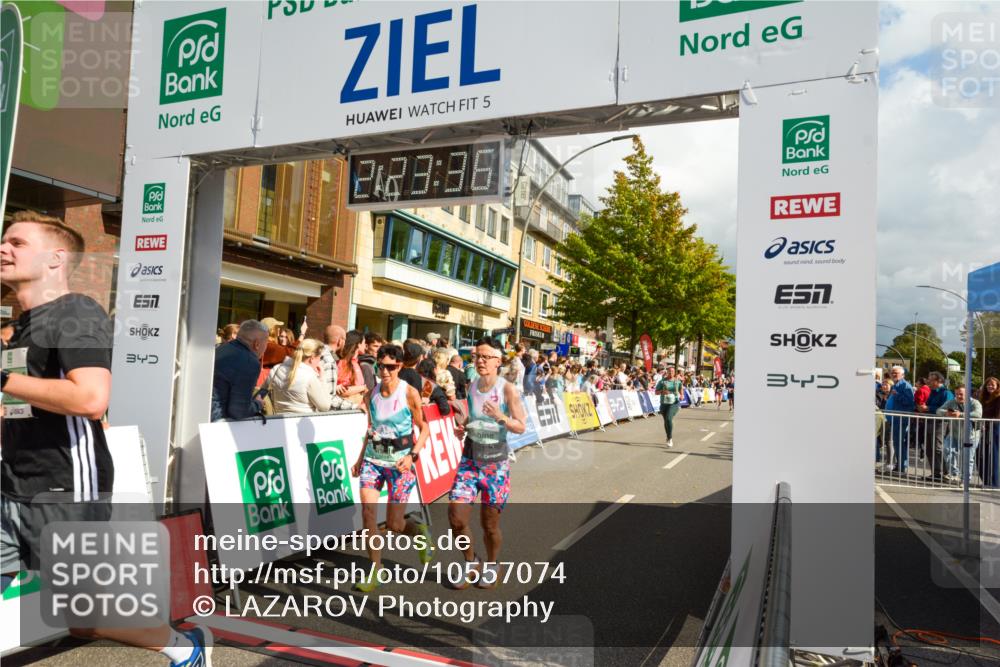20.09.2026 - PSD Bank Halbmarathon LAZAROV Photography http://msf.ph/oto/10557074 20.09.2026 12:23:35 Ziel 1324, 1513, 1884, 1917, 1918, 2384, 2483, 2624, 3595, 3650, 3807, 3978, 4517, 4628 meine-sportfotos.de