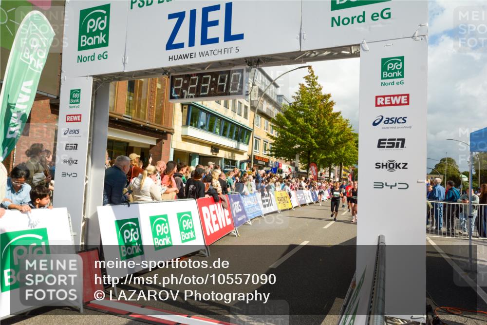 20.09.2026 - PSD Bank Halbmarathon LAZAROV Photography http://msf.ph/oto/10557090 20.09.2026 12:23:40 Ziel 1513, 1884, 1917, 1918, 2384, 2414, 2483, 2624, 3595, 3650, 3978, 4517 meine-sportfotos.de