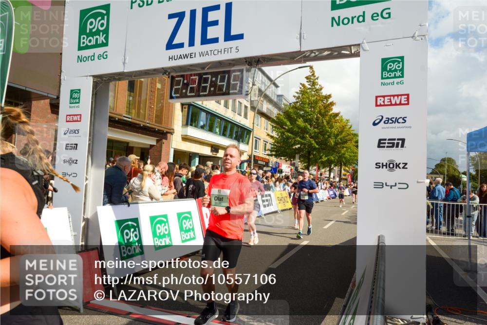 20.09.2026 - PSD Bank Halbmarathon LAZAROV Photography http://msf.ph/oto/10557106 20.09.2026 12:23:45 Ziel 1136, 1513, 1917, 1918, 1987, 2150, 2257, 2414, 2483, 2897, 3595 meine-sportfotos.de