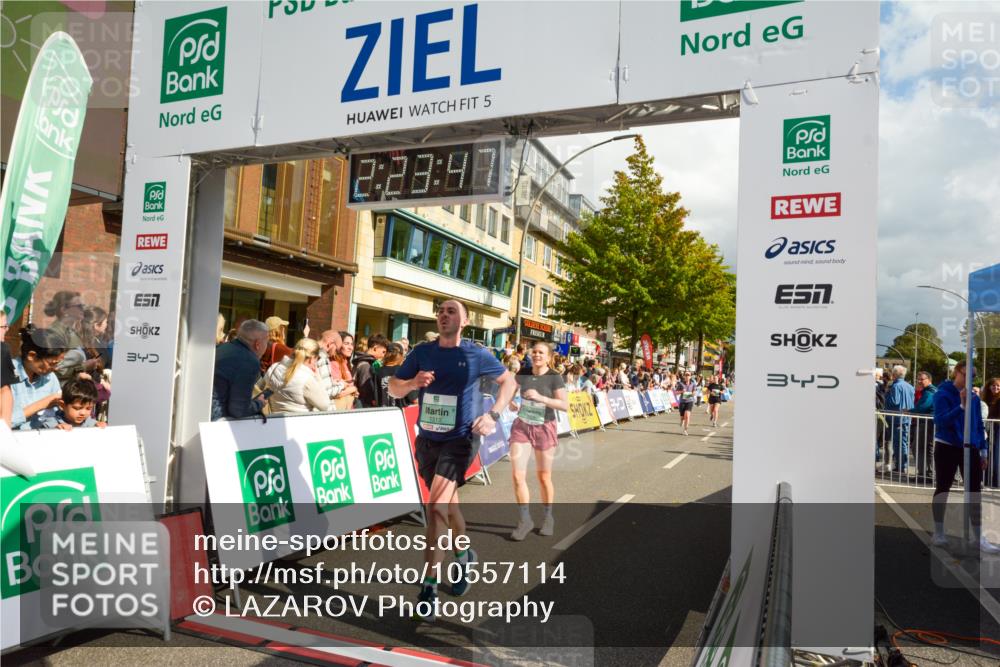 20.09.2026 - PSD Bank Halbmarathon LAZAROV Photography http://msf.ph/oto/10557114 20.09.2026 12:23:47 Ziel 1136, 1513, 1917, 1918, 1987, 2150, 2257, 2414, 2483, 2897, 3595 meine-sportfotos.de
