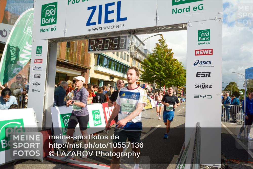 20.09.2026 - PSD Bank Halbmarathon LAZAROV Photography http://msf.ph/oto/10557136 20.09.2026 12:23:53 Ziel 1136, 1513, 1811, 1913, 1987, 2150, 2257, 2414, 2889, 2897, 3534, 3830 meine-sportfotos.de