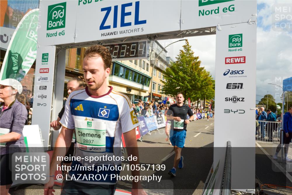 20.09.2026 - PSD Bank Halbmarathon LAZAROV Photography http://msf.ph/oto/10557139 20.09.2026 12:23:54 Ziel 1136, 1811, 1913, 1987, 2150, 2257, 2414, 2889, 2897, 3534, 3830 meine-sportfotos.de