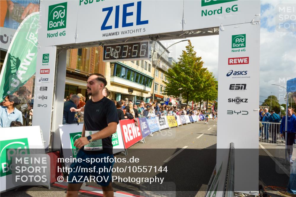 20.09.2026 - PSD Bank Halbmarathon LAZAROV Photography http://msf.ph/oto/10557144 20.09.2026 12:23:55 Ziel 1136, 1811, 1913, 1987, 2150, 2257, 2889, 2897, 3534, 3830 meine-sportfotos.de