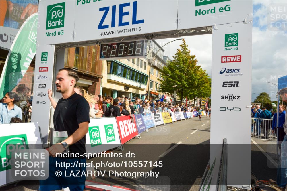 20.09.2026 - PSD Bank Halbmarathon LAZAROV Photography http://msf.ph/oto/10557145 20.09.2026 12:23:55 Ziel 1136, 1811, 1913, 1987, 2150, 2257, 2889, 2897, 3534, 3830 meine-sportfotos.de