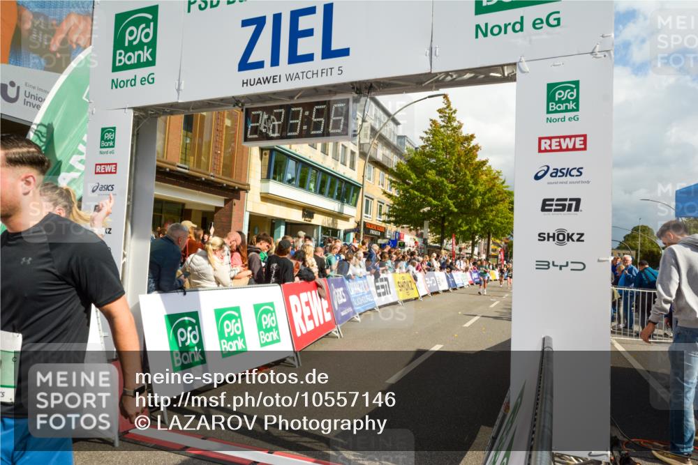 20.09.2026 - PSD Bank Halbmarathon LAZAROV Photography http://msf.ph/oto/10557146 20.09.2026 12:23:56 Ziel 1136, 1811, 1913, 1987, 2150, 2257, 2889, 2897, 3534, 3830 meine-sportfotos.de