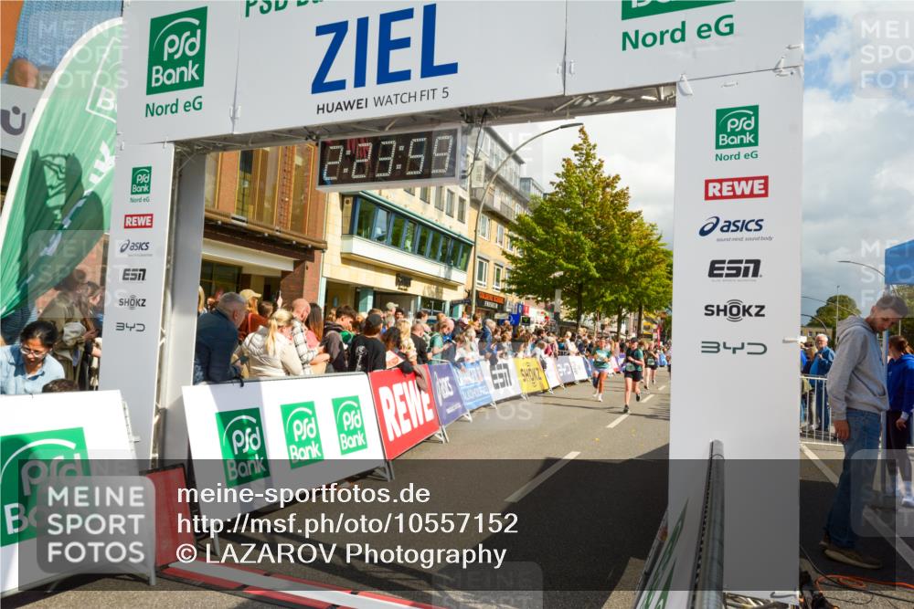 20.09.2026 - PSD Bank Halbmarathon LAZAROV Photography http://msf.ph/oto/10557152 20.09.2026 12:23:58 Ziel 1136, 1811, 1913, 1987, 2150, 2257, 2889, 2897, 3534, 3830 meine-sportfotos.de