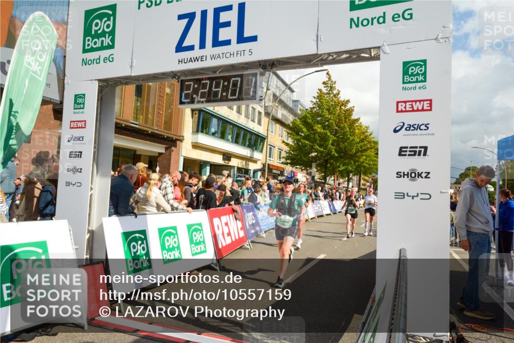 20.09.2026 - PSD Bank Halbmarathon LAZAROV Photography http://msf.ph/oto/10557159 20.09.2026 12:24:01 Ziel 1136, 1811, 1913, 2150, 2889, 3534, 3830 meine-sportfotos.de