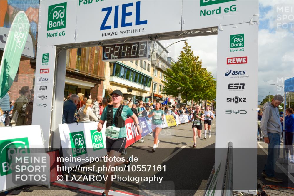 20.09.2026 - PSD Bank Halbmarathon LAZAROV Photography http://msf.ph/oto/10557161 20.09.2026 12:24:01 Ziel 1136, 1811, 1913, 2150, 2889, 3534, 3830 meine-sportfotos.de