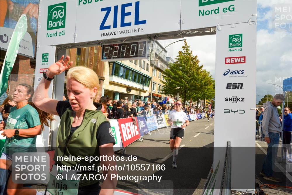 20.09.2026 - PSD Bank Halbmarathon LAZAROV Photography http://msf.ph/oto/10557166 20.09.2026 12:24:03 Ziel 1578, 1811, 1913, 2889, 3534, 3830 meine-sportfotos.de