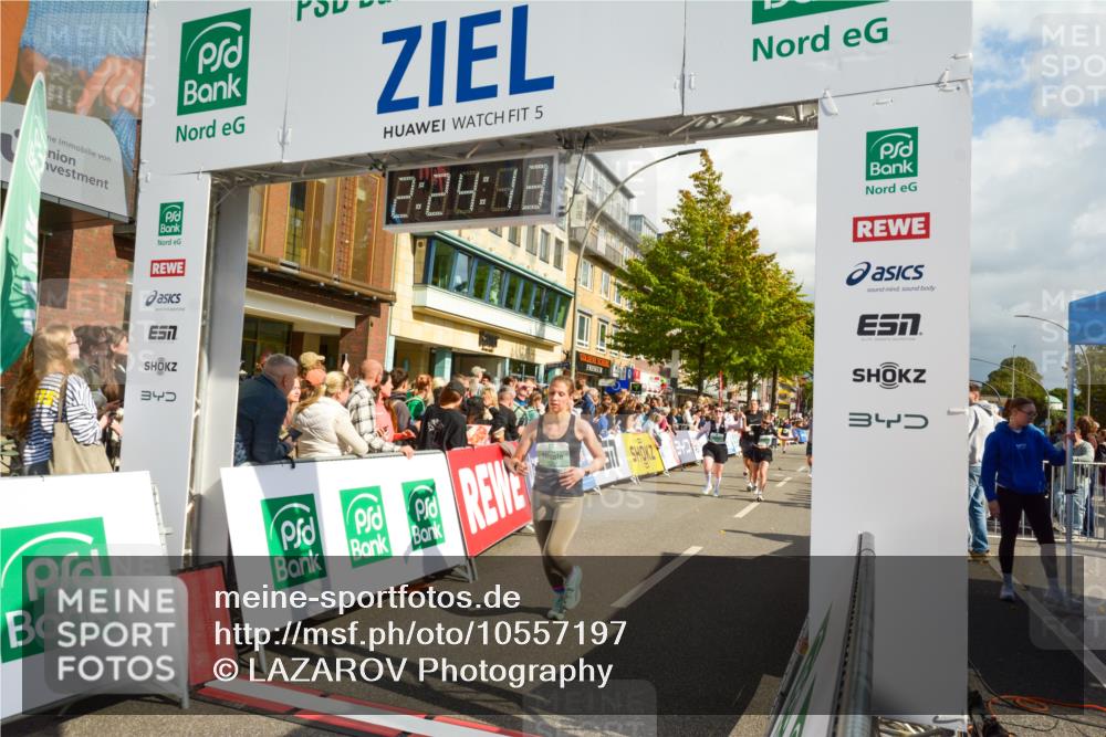 20.09.2026 - PSD Bank Halbmarathon LAZAROV Photography http://msf.ph/oto/10557197 20.09.2026 12:24:13 Ziel 1423, 1578, 1608, 1734, 2112, 2664, 2679, 2960, 4727 meine-sportfotos.de