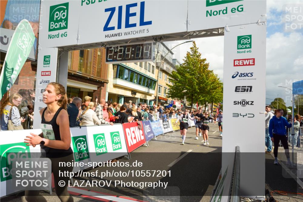 20.09.2026 - PSD Bank Halbmarathon LAZAROV Photography http://msf.ph/oto/10557201 20.09.2026 12:24:14 Ziel 1423, 1578, 1608, 1734, 1794, 2112, 2664, 2679, 2960, 4727 meine-sportfotos.de
