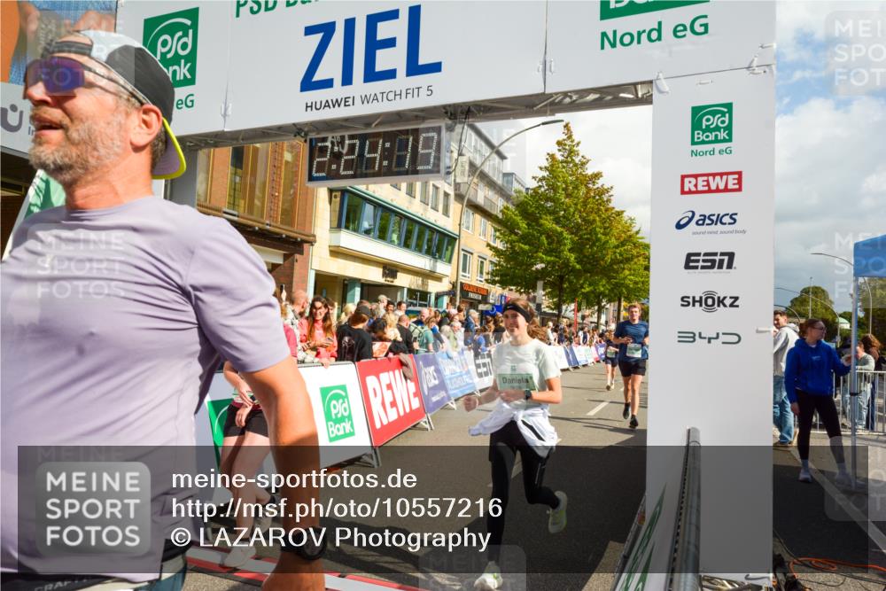 20.09.2026 - PSD Bank Halbmarathon LAZAROV Photography http://msf.ph/oto/10557216 20.09.2026 12:24:19 Ziel 1423, 1573, 1578, 1608, 1734, 1794, 2107, 2112, 2664, 2679, 2960, 3517, 4727 meine-sportfotos.de