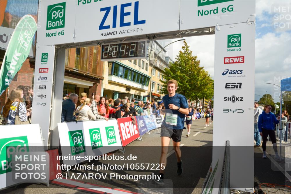 20.09.2026 - PSD Bank Halbmarathon LAZAROV Photography http://msf.ph/oto/10557225 20.09.2026 12:24:21 Ziel 1423, 1573, 1608, 1734, 1794, 2107, 2112, 2664, 2679, 2960, 3517, 4727 meine-sportfotos.de
