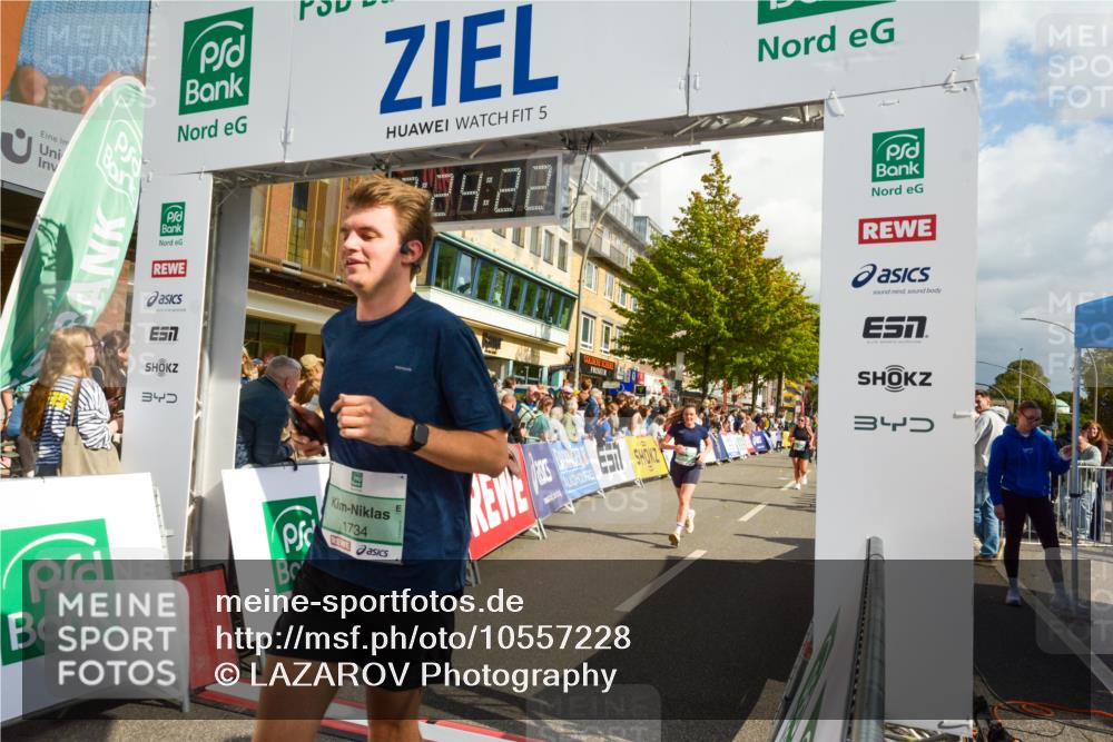20.09.2026 - PSD Bank Halbmarathon LAZAROV Photography http://msf.ph/oto/10557228 20.09.2026 12:24:21 Ziel 1423, 1573, 1608, 1734, 1794, 2107, 2112, 2664, 2679, 2960, 3517, 4727 meine-sportfotos.de